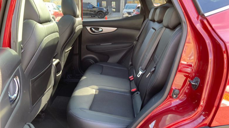 Nissan Qashqai 1.5 dCi 115 Tekna 5dr Diesel Hatchback